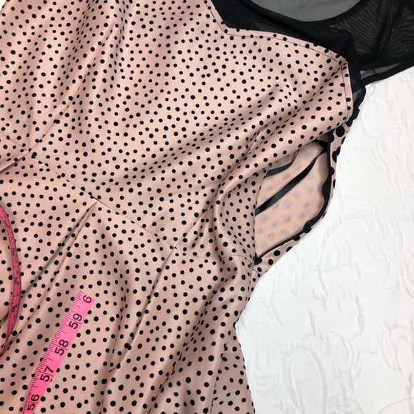 Cute dress ! - Picture 2 of 6